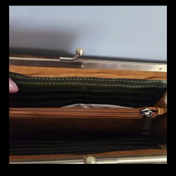 Patricia Nash Everly Quilted Soft Olive Green Bifold Leather Card Holder Wallet - Picture 4 of 5